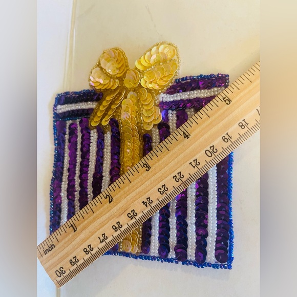 huge brooch sequin beaded pin vintage gift box design - Picture 4 of 4